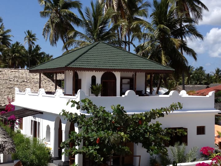Mwendawima Villa - Beach house with private chef