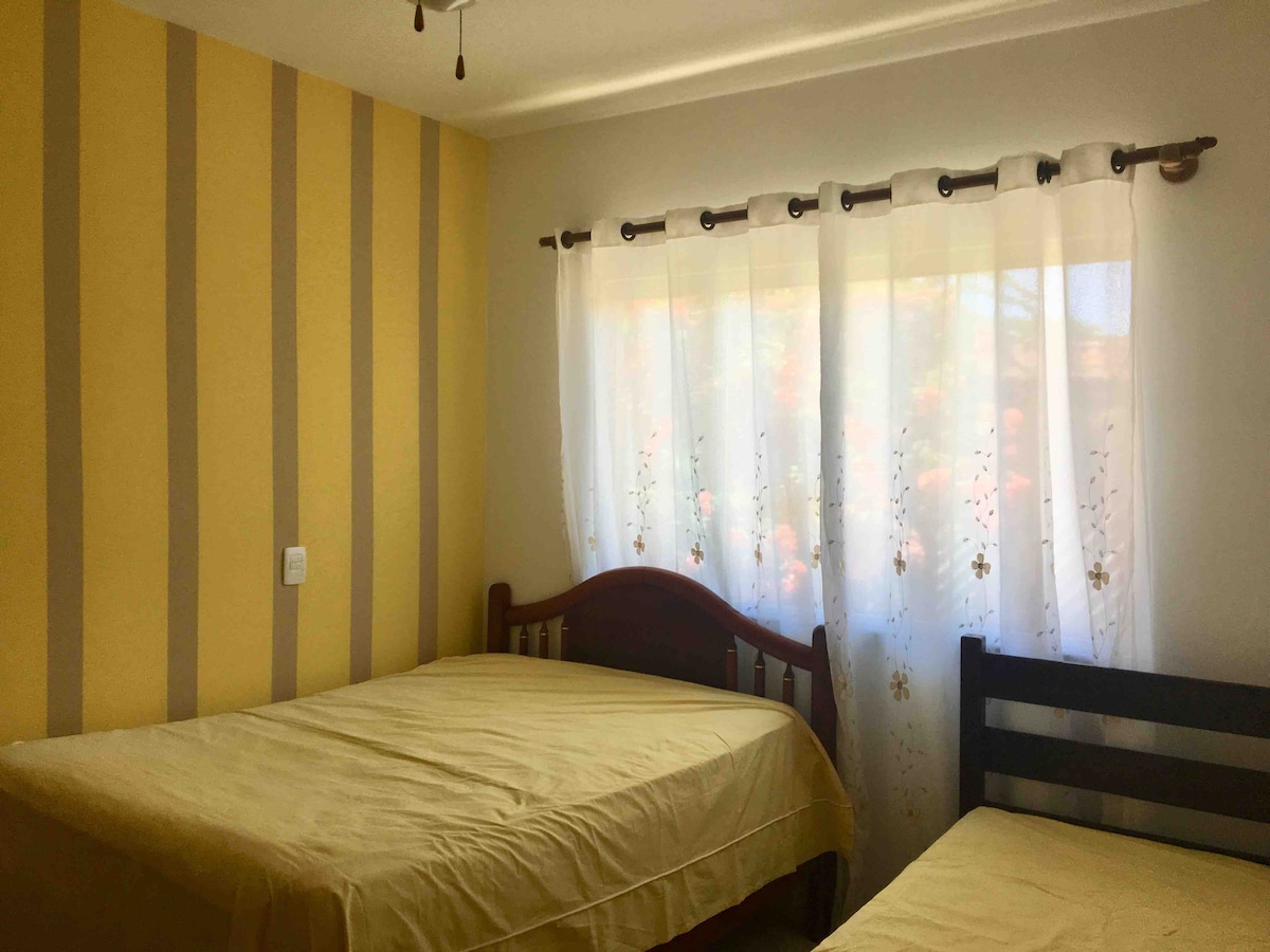 Stropný apartmán so stropnými ventilátormi