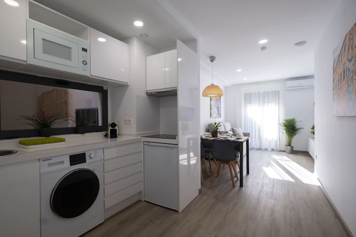 LUXOR TORRE DEL CLAVERO APARTMENTS managed Airbnb listing 3