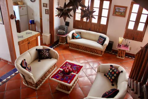 Successful Airbnb property: Only 2 blocks from downtown! Warm and Spacious Cabin in Tapalpa