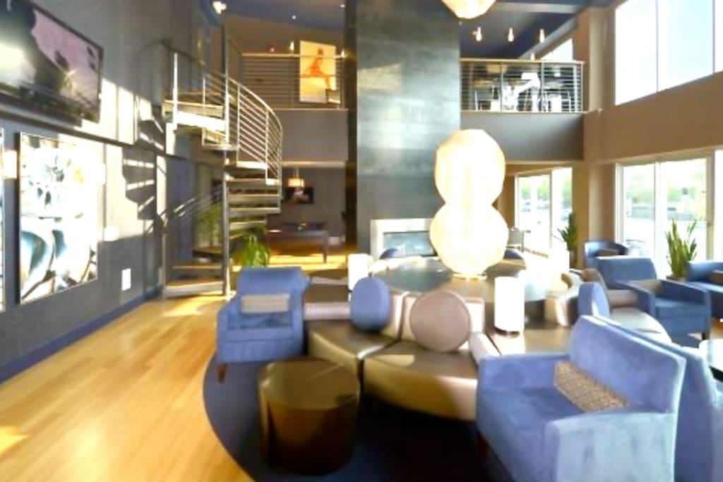 Upscale Lounge for entertainment
