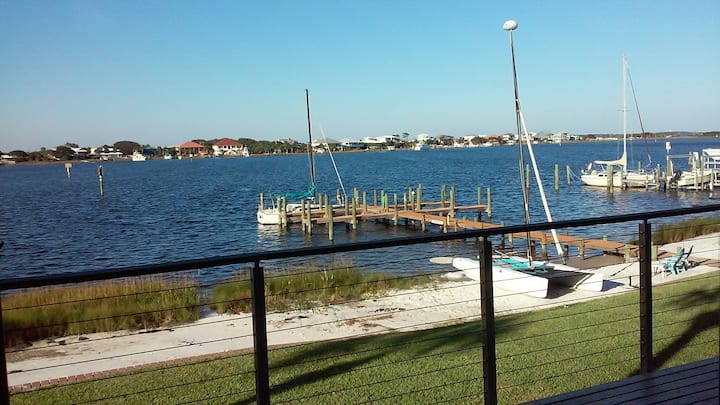 Beach & Bay Waterfront Townhouse