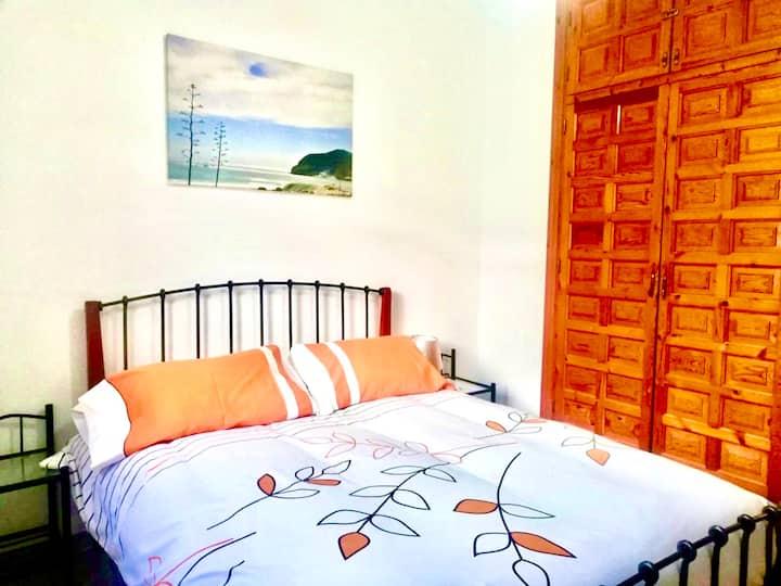 Habitación 3 en primera planta con armario empotrado