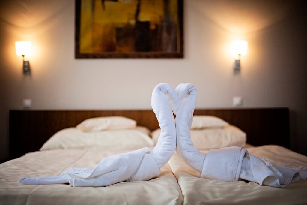 szoba / room