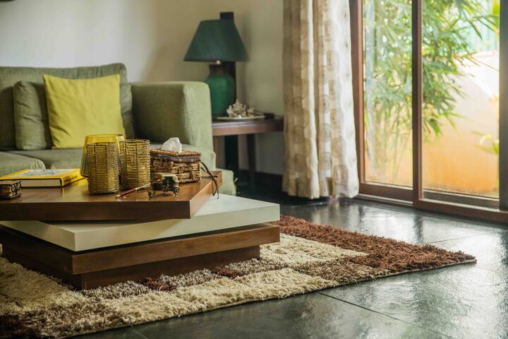Living room image 5