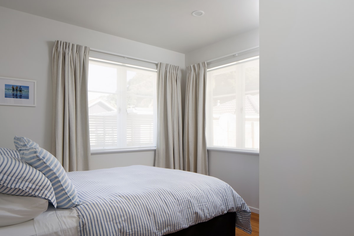 Chumba cha 2 cha kulala (Malkia, kinalala 2) 