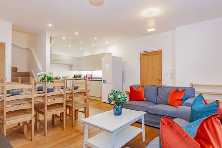 Fast WIFI, comfortable work space & child friendly