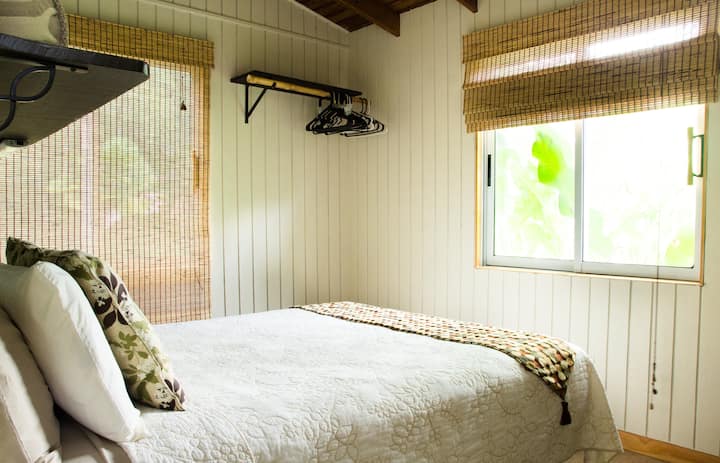 Საწოლი 152 × 203 სმ