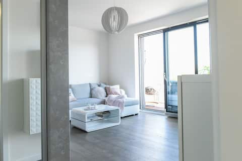Brand new penthouse with balcony in the centre