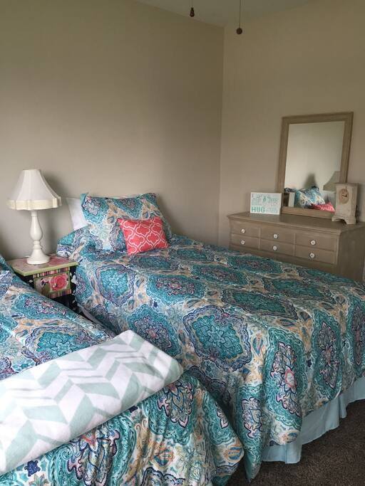 2 twins in 2nd bedroom