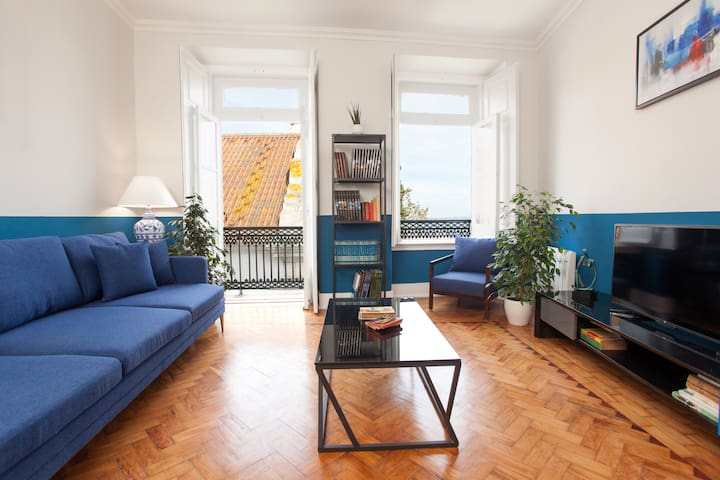 Apartment with Terrace and River View in Alfama gallery image 3