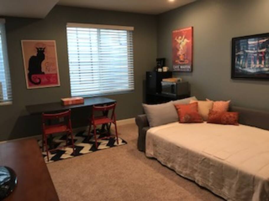 Table and appliances