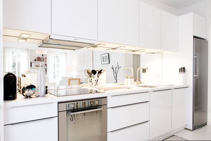 Luxurious 2 bedrooms apartment gallery image 5