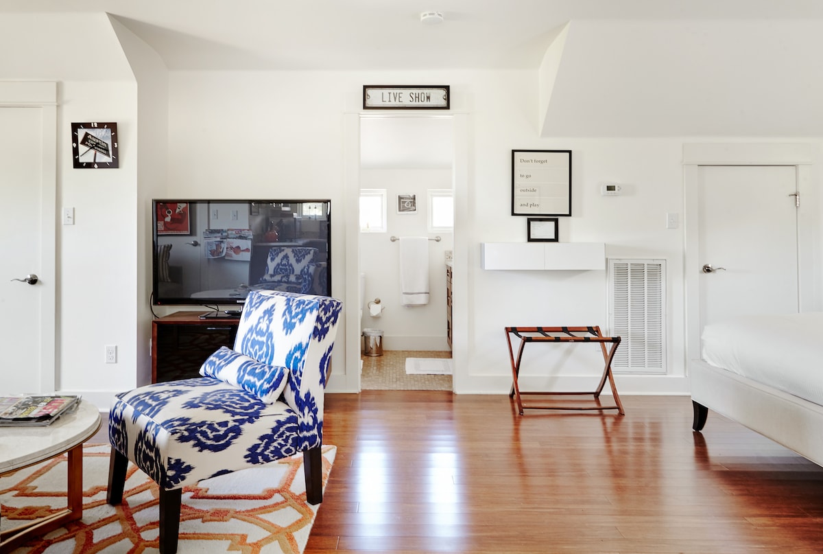 Walk to SOCO from Your Retreat with Heated Pool