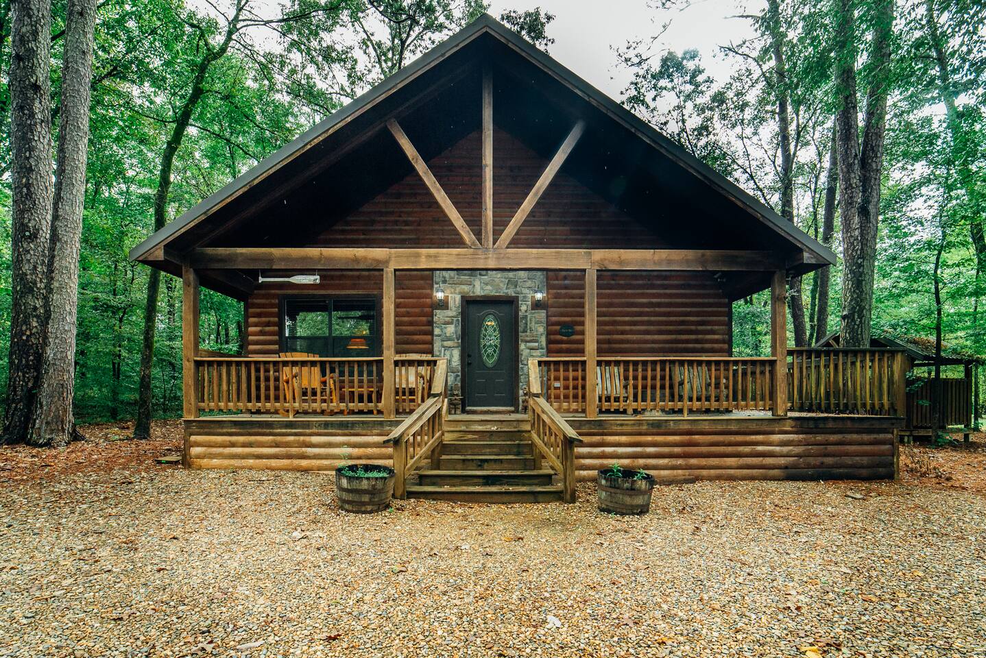 Sip N Ski Is Conveniently Located Close To Lake Broken Bow