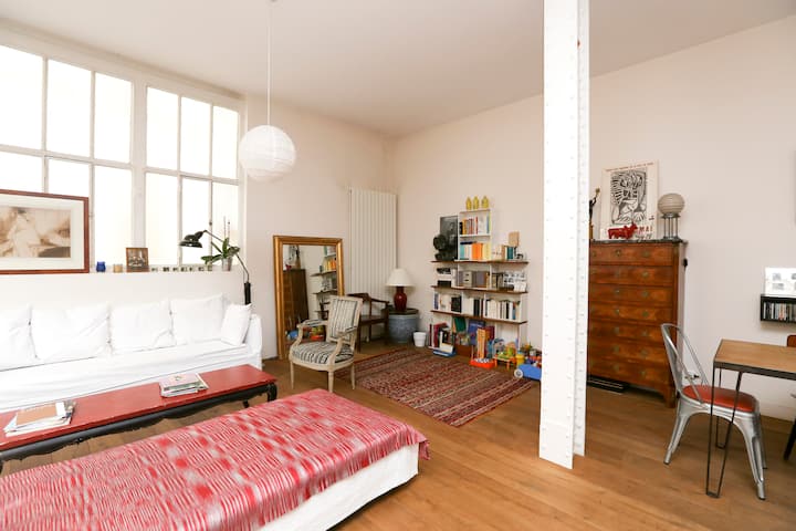 Loft 110m2 Canal Stmartin. 3 Bedrooms. 6 Pers - Paris