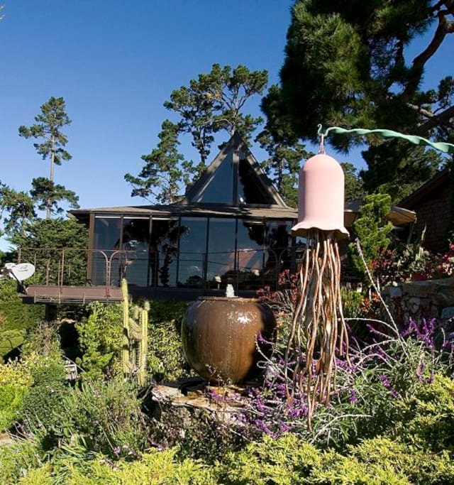 Huge property with stunning gardens, swimming pool and ocean view hot tub.