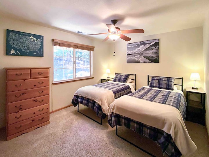 [Bedroom #2] Cozy flannel duvets, hotel sheets & plush blankets. Bedside lamps have USB ports. 