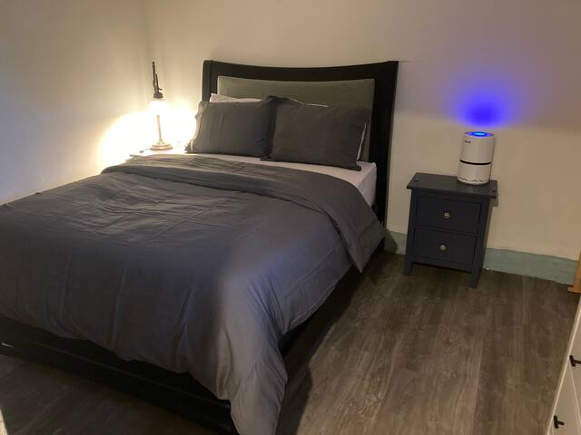 Side Guest House | 2 Bed | Wifi | Netflix gallery image 4