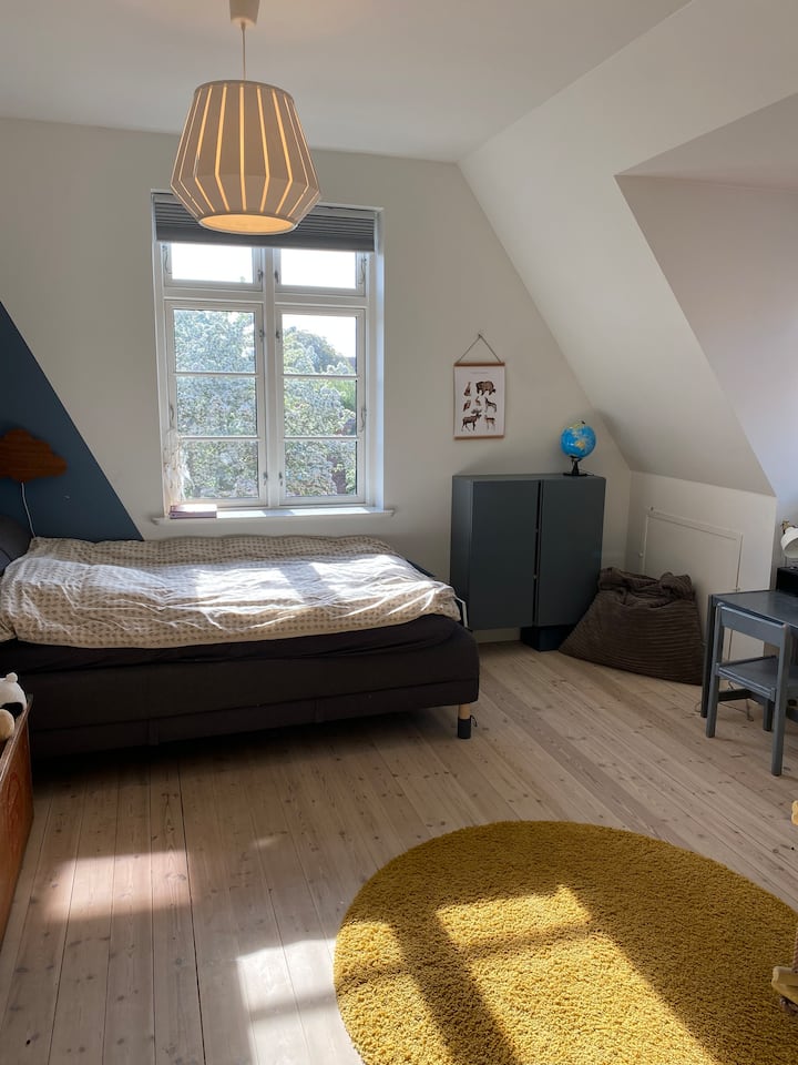 غرفة النوم 2