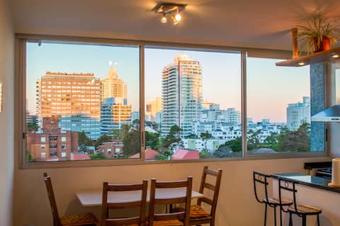 Punta del Este, descansa a pasos de Playa Zorba.