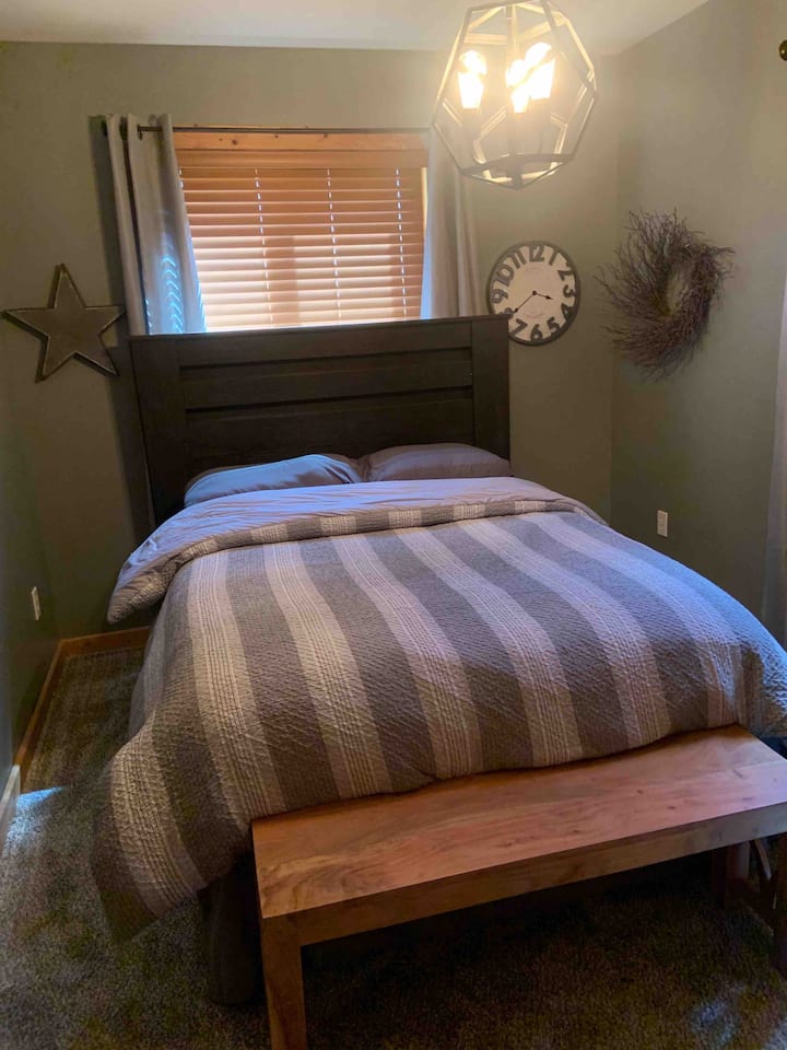 غرفة النوم 2