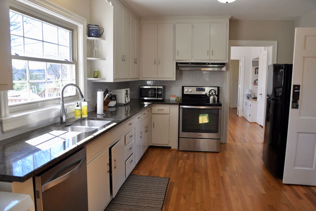 Spacious kitchen equipped with everything you need!