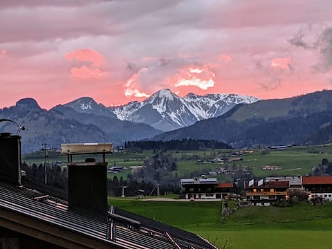 Erfolgreiche Airbnb-Immobilie: Vacation home with an emperor's view / mountain view / dream location in Reit Im Winkl