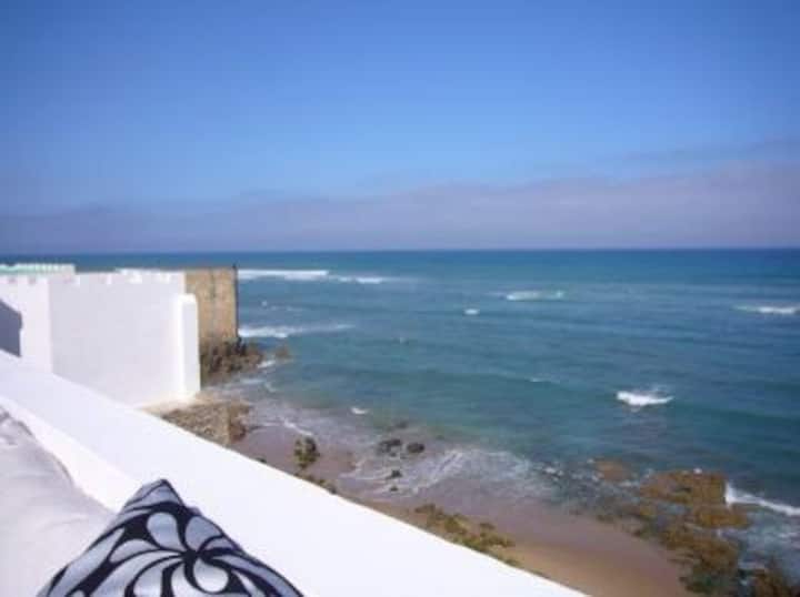 Charming house facing the Ocean