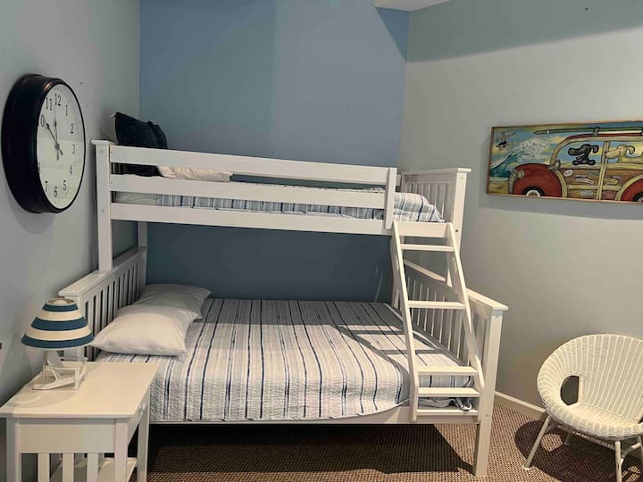 Bedroom 2 - one queen, two twins