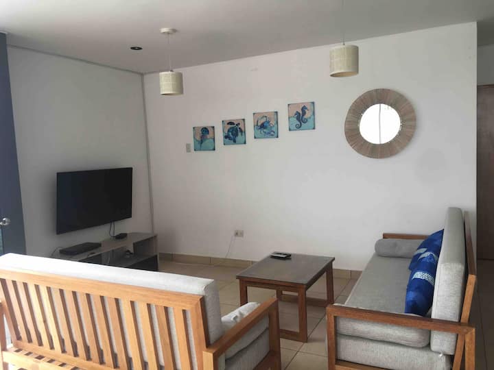 Large & Comfortable Home Los Libertadores - パラカス