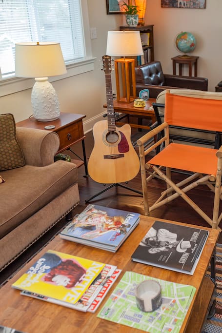 Read, watch tv, play the guitar or nap - lots of space to enjoy it all.