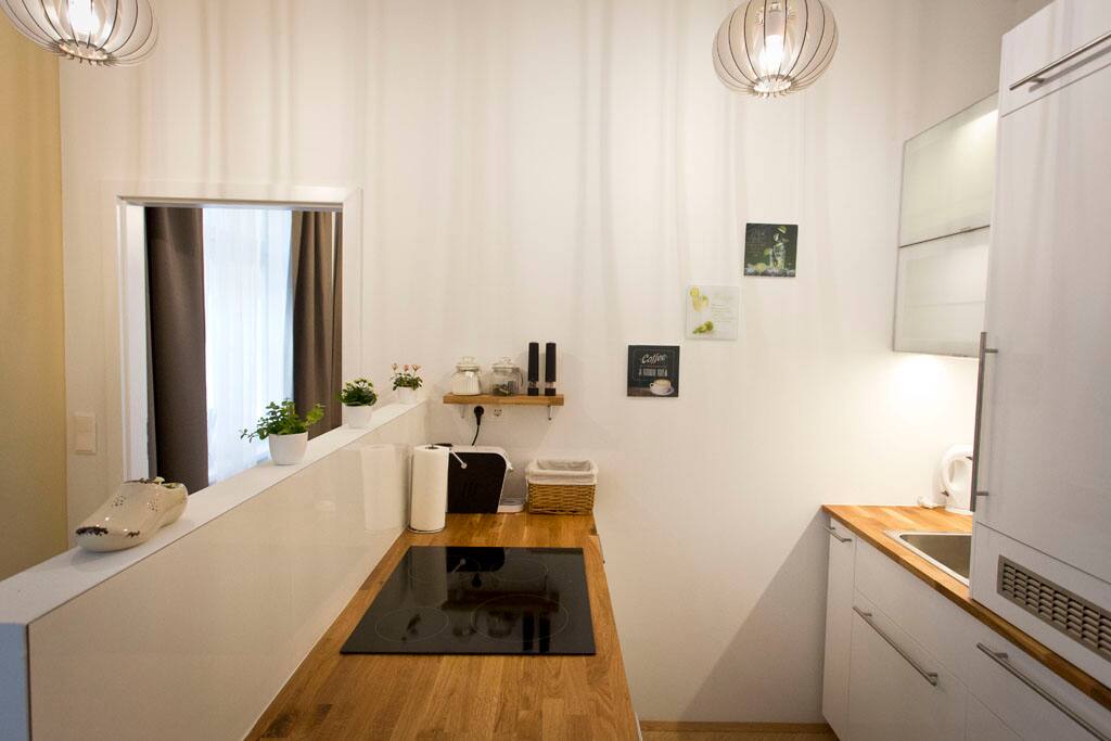 fully equipped kitchen
