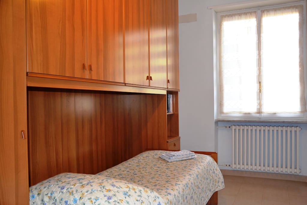 bed room, pic. 2