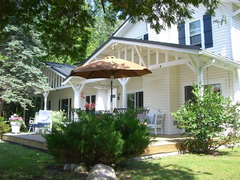 Enjoy the Gold Coast on Walloon Lake!