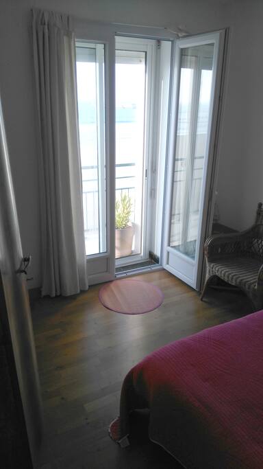 chambre avec vue sur la plage!