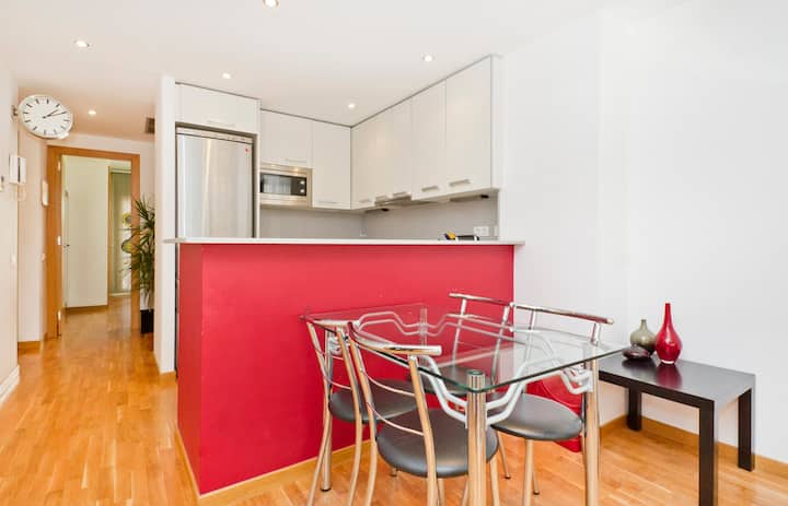 Apartment 200 m from beach and 200 m from metro!