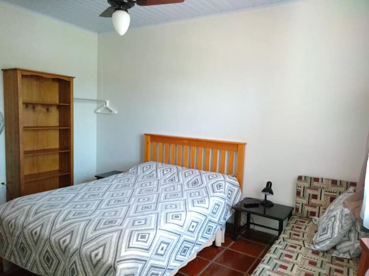 Chambre 1 (lit double)