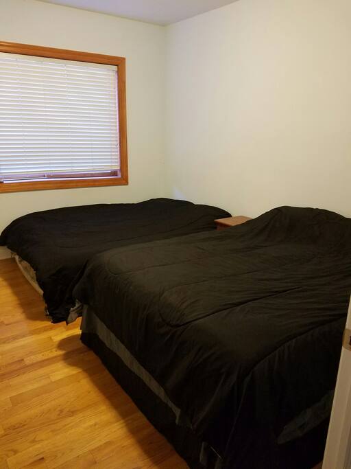 For 3 or 4 guests, I will put a queen sized air mattress in the room.
