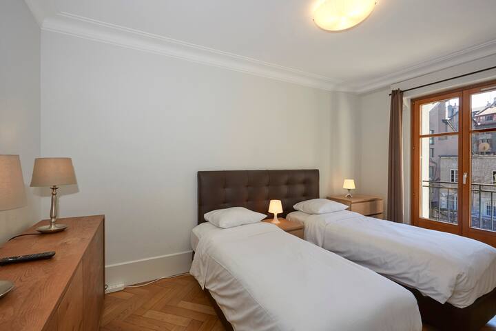 Genève centre, 3ch/2,5 sdb, balcons, climatisation gallery image 4