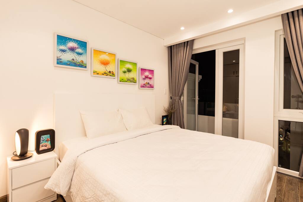 Queen's bedroom