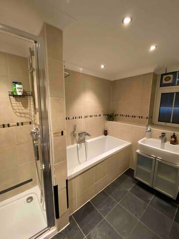 Homely and spacious apartment gallery image 4