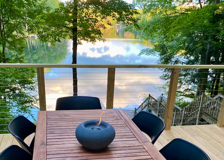 *New* Waterfront Cottage w/ Hot Tub & Private Dock Cottages for Rent