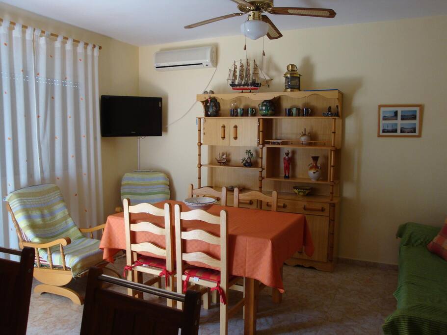SALON CON AIRE ACONDICIONADO