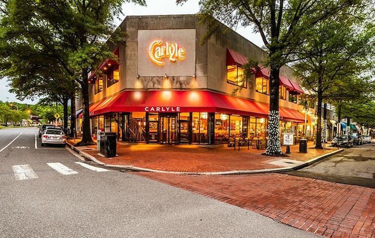 Photo of Carlyle in Shirlington