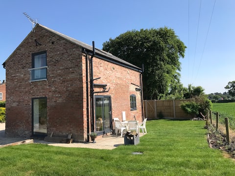 The Stables, Yew Tree Cottage, Knutsford