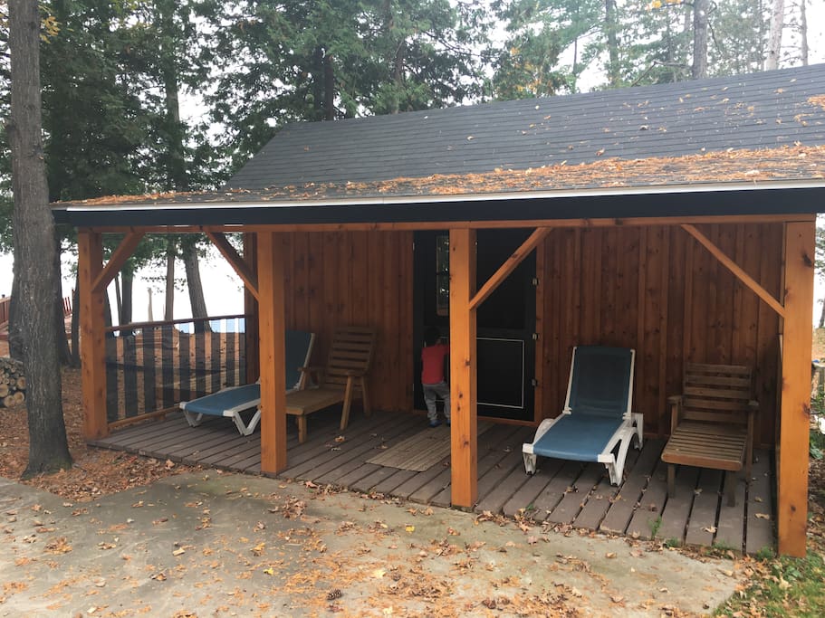 Separate outbuilding for additional relaxation