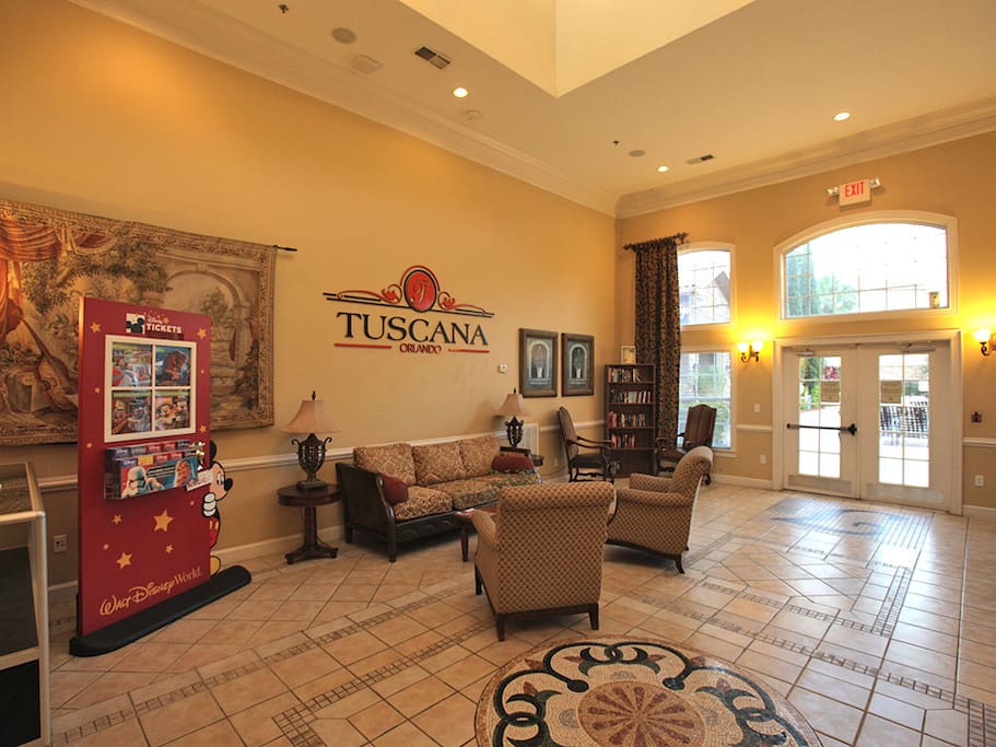 Couch,Furniture,Indoors,Lobby,Reception