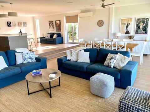 Waterfront Paradise - Stunning 7 Bdrm Home