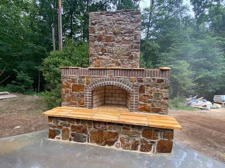 Bear Den Outdoor Living, relaxing, fishing, hiking Cottages for Rent